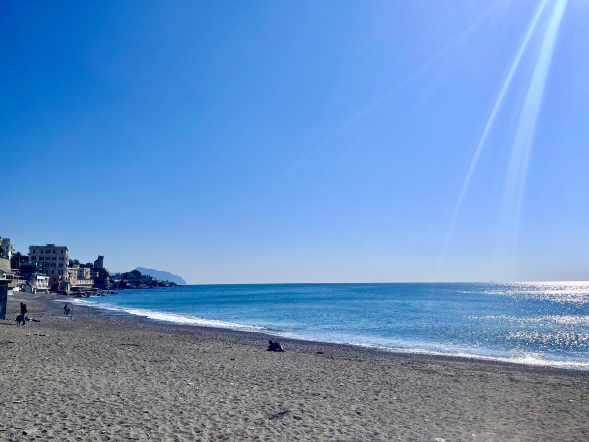 Ad Home Mare - Frontemare, 1 Minuto Dalla Spiaggia Генуя Экстерьер фото